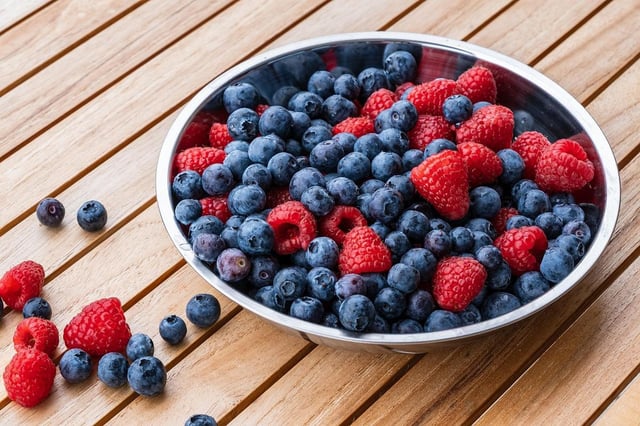 The study involving researchers from Edith Cowan University found that increasing the diversity of flavonoids people consume could lower their risk of developing serious health conditions such as cancer or cardiovascular disease.