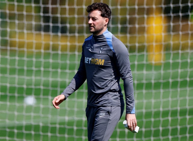 Soccer Football - Europa League - Tottenham Hotspur Training - Tottenham Hotspur Training Centre, London, Britain - April 30, 2025 Tottenham Hotspur assistant coach Ryan Mason during training Action Images via Reuters/Peter Cziborra/File Photo