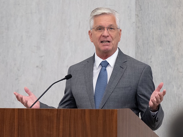 On August 19, 2024, Governor Waller delivered welcoming remarks at the 2024 Summer Workshop on Money, Banking, Payments, and Finance. (Federal Reserve via Flickr)