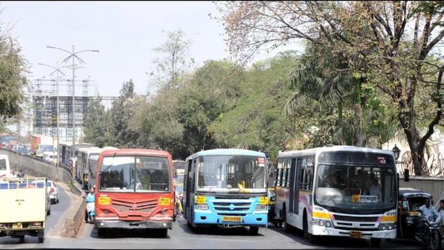 As per the PMPML authorities, 1,554 buses were deployed on various routes on Sunday even though around 1,000 scheduled buses did not operate. (FILE)