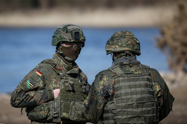 Die Bundeswehr wird beim neuen Wehrdienst nach Einschätzung des Kommandeurs der Heimatschutzdivision auf Dauer wohl nicht ohne ein Pflichtelement auskommen.