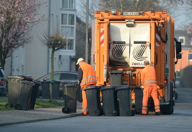 In Deutschland ist 2023 so wenig Müll angefallen wie seit 13 Jahren nicht mehr. Wie das Statistische Bundesamt in Wiesbaden am Dienstag mitteilte, lag das Abfallaufkommen bei 380,1 Millionen Tonnen.