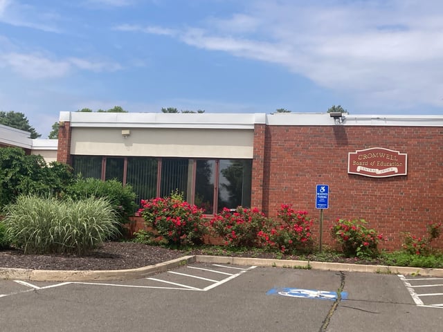 Cromwell&#39;s school system is under federal investigation over allowing transgender girls to participate in women&#39;s sports. (Don Stacom/The Hartford Courant)