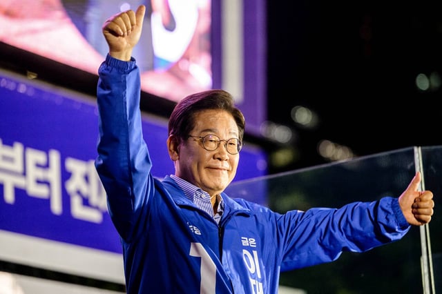 Lee Jae-myung lors de son dernier meeting de campagne, à Séoul, lundi 2 juin.
