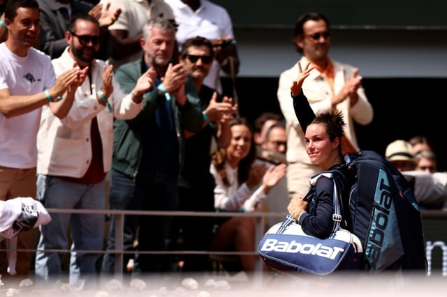"It was incredible" - France's Lois Boisson soaks in the applause after defeating US world number three  Jessica Pegula at Roland Garros