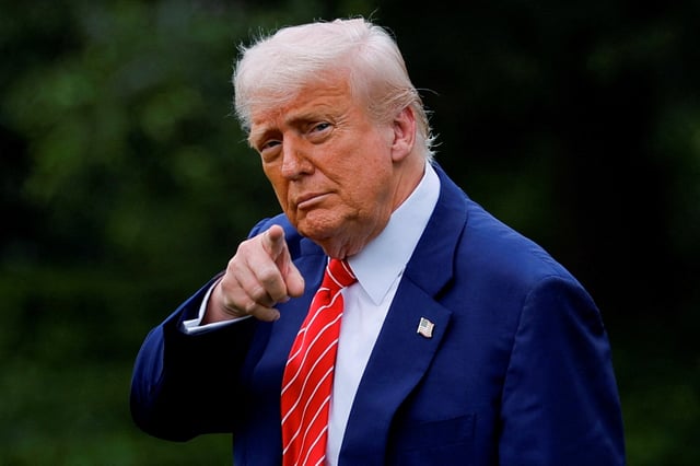 U.S. President Donald Trump gestures, as he departs for Pennsylvania, on the South Lawn of the White House in Washington, D.C., U.S., May 30, 2025. REUTERS/Kent Nishimura/File Photo