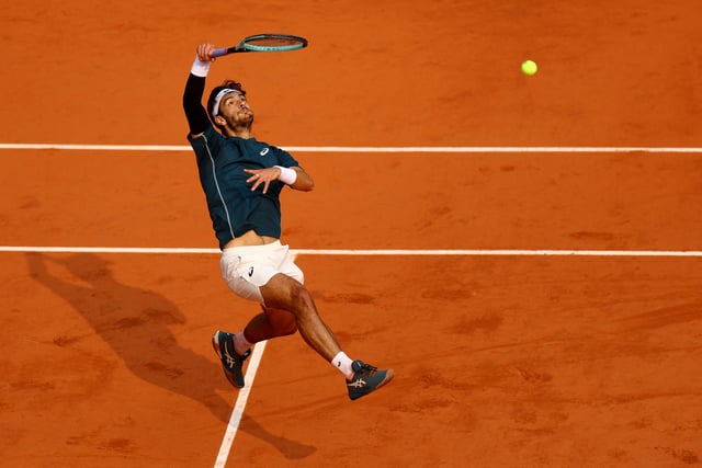 Tennis - French Open - Roland Garros, Paris, France - June 3, 2025 Italy's Lorenzo Musetti in action during his quarter final match against Frances Tiafoe of the U.S. REUTERS/Lisi Niesner