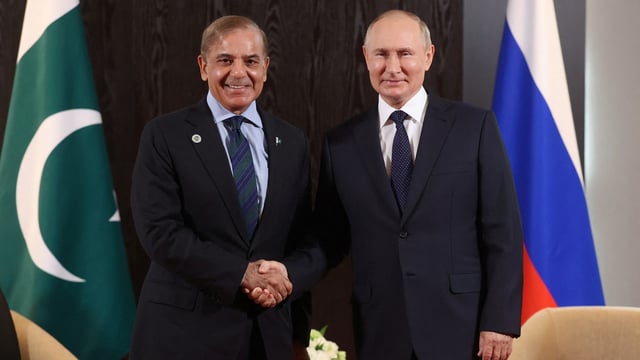 Pakistani delegation on Tuesday delivered a personal letter from Prime Minister Shehbaz Sharif to President Vladimir Putin.