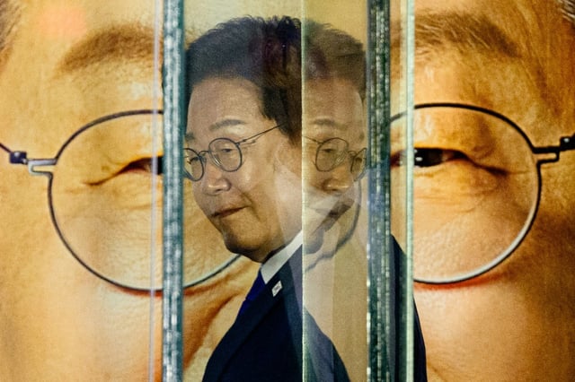Der Mitte-Links-Kandidat Lee Jae Myung hat die Präsidentschaftswahl in Südkorea gewonnen. Nach Auszählung von mehr als 96 Prozent der Stimmen lag der Oppositionschef uneinholbar vor seinem konservativen Rivalen Kim Moon Soo.