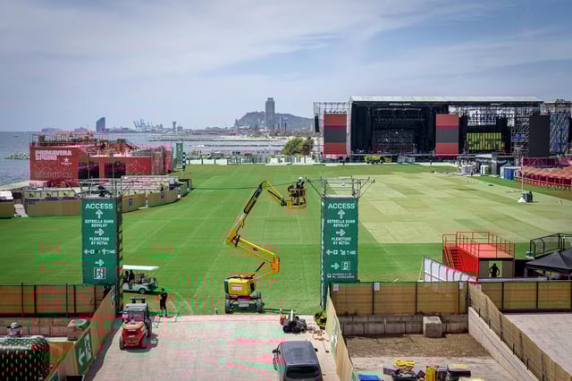 Escenarios del Primavera Sound, durante las tareas de montaje previas al inicio del festival, este martes en Barcelona.