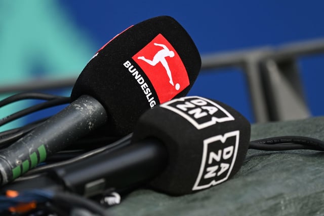 DAZN hat sich die Bundesliga-Konferenz-Rechte gesichert.