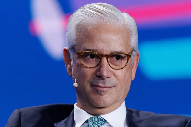 Charlie Scharf, CEO, Wells Fargo, speaks at the 2023 Milken Institute Global Conference in Beverly Hills, California, U.S., May 2, 2023. REUTERS/Mike Blake/File Photo