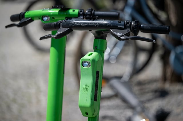 In Brüssel ist ein Kind nach einer Flucht mit einem E-Scooter gestorben. (Symbolbild)