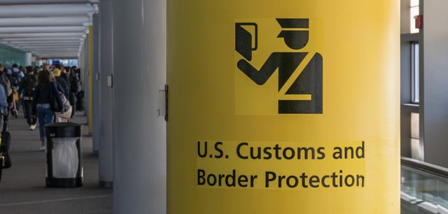 Am Flughafen von Detroit stoppten US-Behörden ein chinesisches Paar mit giftigen Pilzen im Rucksack