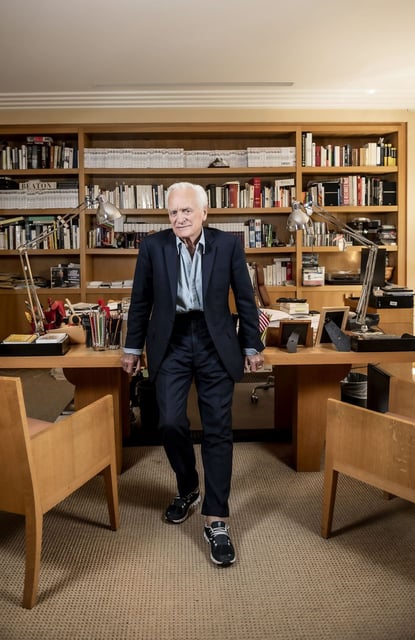 Philippe Labro, l’homme multicarte, dans son bureau.