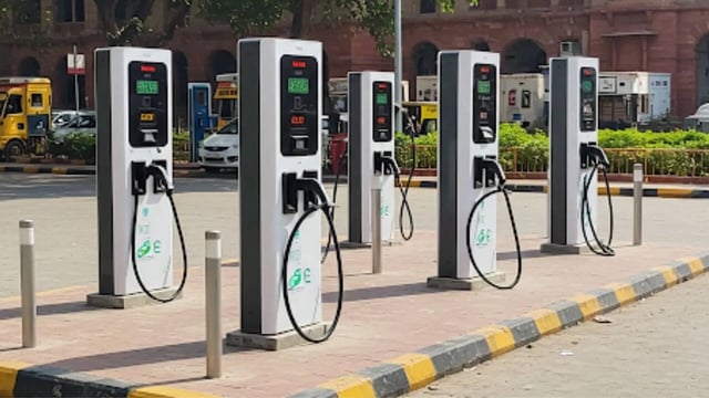 Electric vehicle charger Delhi