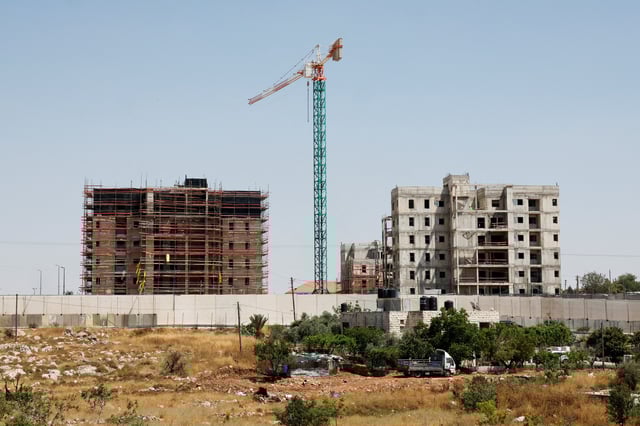 A view of the Israeli settlement Ofra near Palestinian town of Turmus Ayya where Israeli settlers torched houses, in the Israeli-occupied West Bank June 23, 2023. REUTERS/Ammar Awad/File Photo