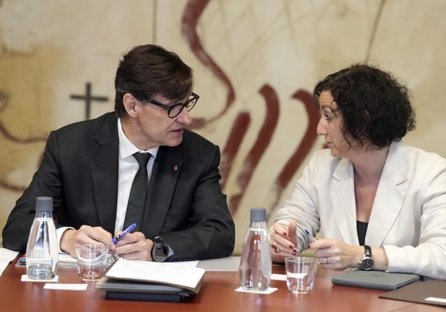Salvador Illa y Alícia Romero, antes de una reunión del Govern, en abril