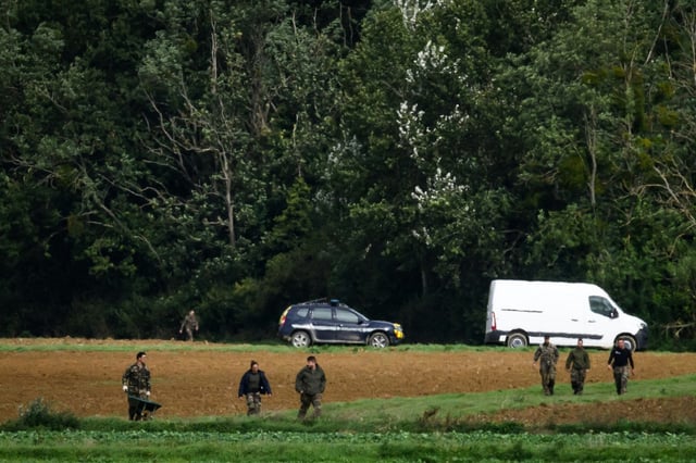 Une précédente campagne de fouilles dans le "cimetière" d'Émile Louis près de Rouvray (Yonne), le 25 septembre 2024