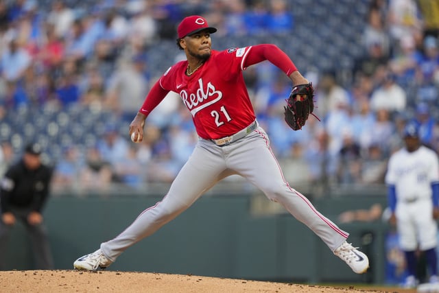 May 28, 2025; Kansas City, Missouri, USA; Cincinnati Reds starting pitcher Hunter Greene (21) pitches during the first inning against the Kansas City Royals at Kauffman Stadium. Mandatory Credit: Jay Biggerstaff-Imagn Images