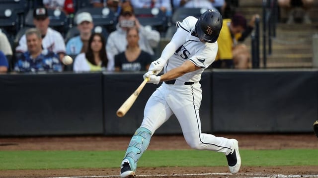 Rays slugger Brandon Lowe connects for a home run during a 5-4 victory over the Rangers on Wednesday.