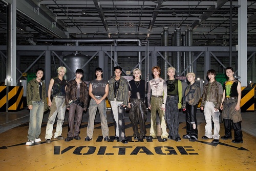 K-pop boy group Seventeen is seen in this photo provided by Pledis Entertainment. (PHOTO NOT FOR SALE) (Yonhap)