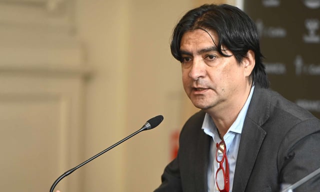 Marco Garcés, ayer,
 en el salón regio de 
la Sede del Celta. 
|  Pablo H. Gamarra