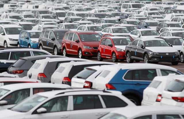 Imported cars are parked in a storage area at Sheerness port, Sheerness, Britain, October 24, 2017.  Picture taken October 24, 2017.  REUTERS/Peter Nicholls/File Photo