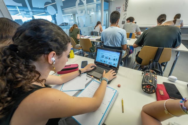 Estudiantes preparándose para la selectividad, esta semana en Barcelona.