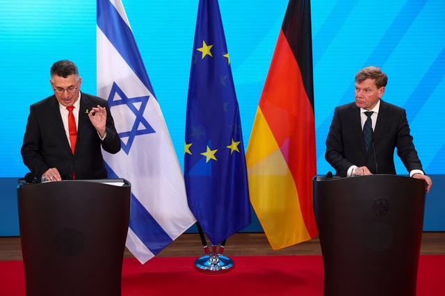 German Foreign Minister Johann Wadephul and Israeli Foreign Minister Gideon Saar attend a press conference in Berlin, Germany, June 5, 2025. REUTERS/Christian Mang