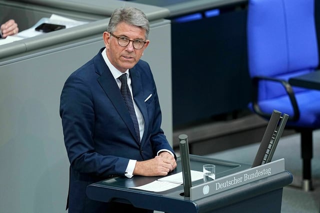 Wolfram Weimer, Staatsminister für Kultur und Medien, spricht im Deutschen Bundestag