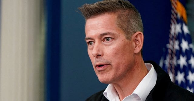 FILE PHOTO: U..S. Transportation Secretary Sean Duffy speaks to reporters about Wednesday's deadly midair collision between a U.S. Army Black Hawk helicopter and American Eagle flight 5342 near Ronald Reagan Washington National Airport, in the Brady Press Briefing Room at the White House in Washington, U.S., January 30, 2025. REUTERS/Elizabeth Frantz/File Photo