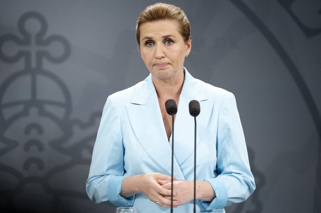 La Première ministre danoise, Mette Frederisken, a annoncé le 5 juin vouloir interdire le port du niqab dans les écoles et les universités danoises, et décourager l'installation de salles de prière.