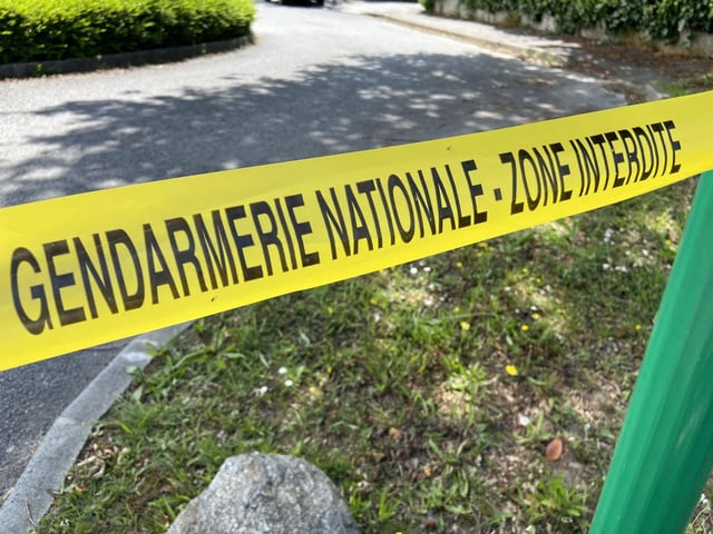 Un adolescent de 13 ans a été tué en Guadeloupe mercredi, a annoncé le parquet de Pointe-à-Pitre jeudi 5 juin 2025. (Photo d’illustration, rubalise de gendarmerie)