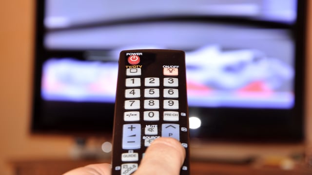 Parmi les changements: BFMTV et CNews avancent en 13e et 14e positions. LCI et Franceinfo passent en places 15 et 16.