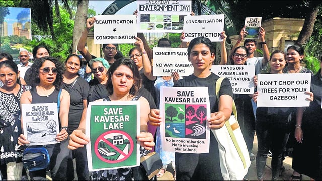 Thane residents protested against the concretisation of Kavesar wetlands. (HT Photo)
