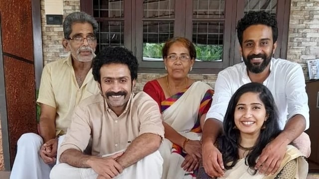The family were in a car that was reportedly Bengaluru-bound.