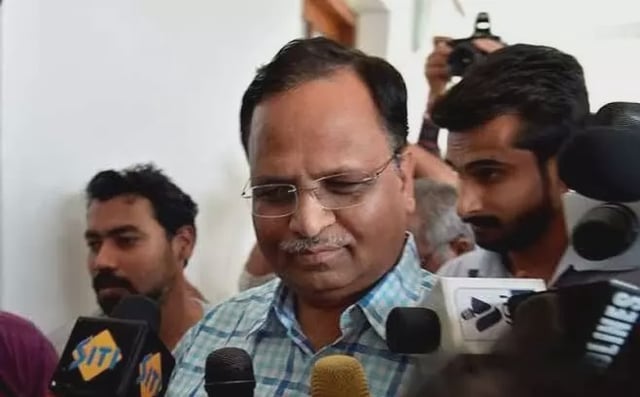 Satyendar Jain appears before ACB for questioning in classroom construction case