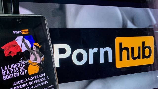 Pornhub-Logo mit Sperrhinweis der französischen Pornhub-Website