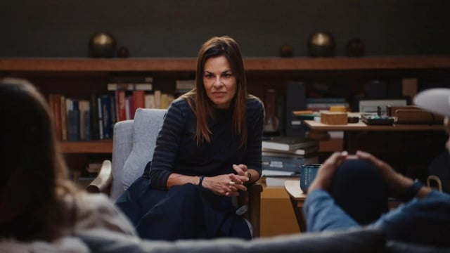 Dr. Orna Guralnik in "Couples Therapy" (Photo Credit: Paramount+ with Showtime)