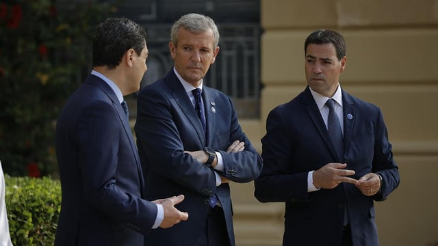 El líder de la Xunta y del PPdeG intervienes tras la reunión en Pedralbes