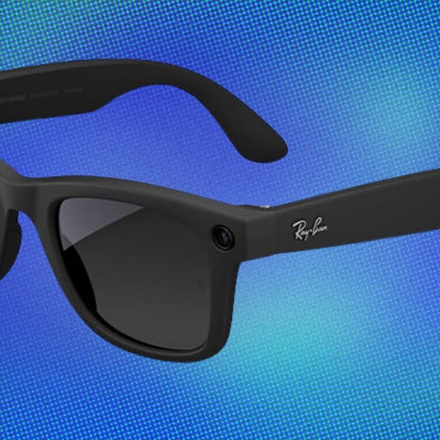 See and share the world with these smart glasses. 