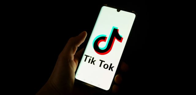 Illustration de TikTok le 19 avril 2024 à Paris