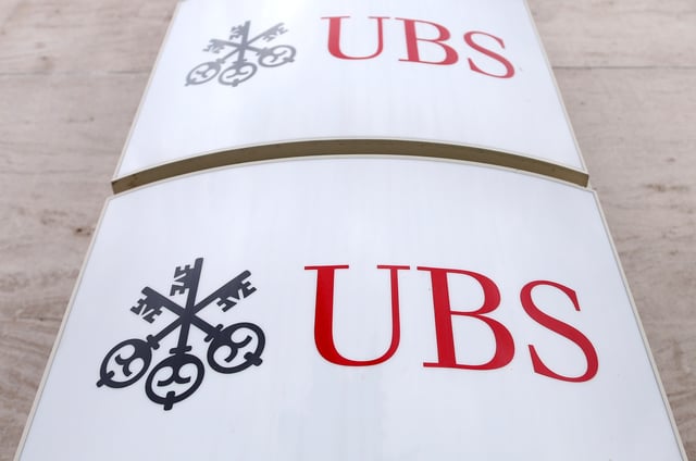 The logo of UBS bank is seen in Brussels June 20, 2014. REUTERS/Francois Lenoir/File Photo