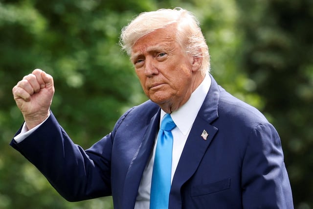 U.S. President Donald Trump gestures as he departs the White House in Washington, D.C., U.S., June 6, 2025. REUTERS/Kevin Lamarque