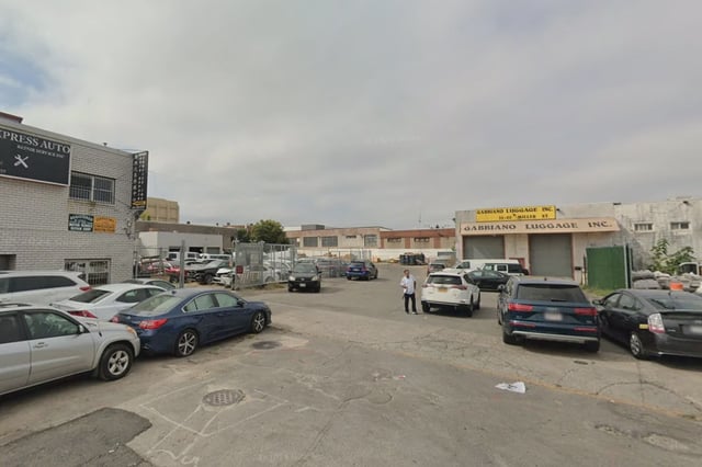 The intersection of 33rd Avenue and Miller Street in Flushing, where police say burglars stole cars on June 6, 2025.