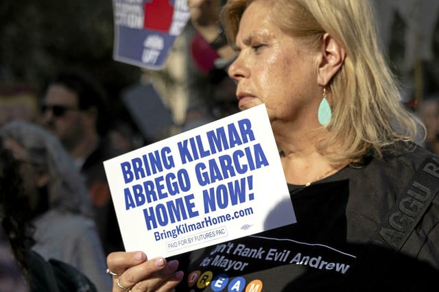 Depuis l'expulsion de Kilmar Abrego Garcia le 15 mars 2025, des milliers de personnes ont manifesté dans plusieurs grandes villes américaines pour son retour. Ici à New York, le 1 mai 2025.
