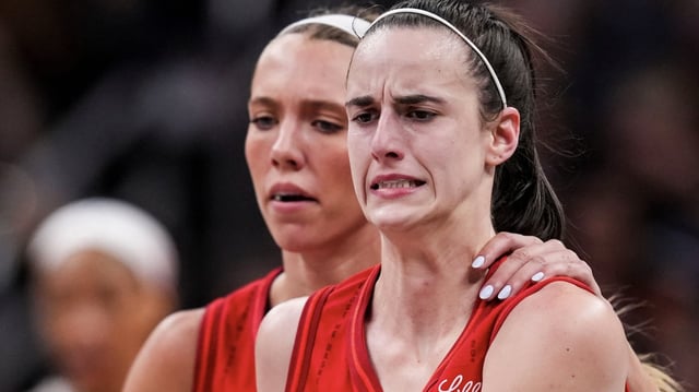 Indiana Fever guardsCaitlin Clark and Lexie Hull.