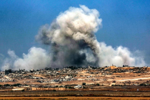 Die israelische Armee hat im Gazastreifen nach eigenen Angaben den Anführer der Mudschaheddin-Brigaden getötet, der maßgeblich an der Verschleppung und Ermordung der Deutsch-Israelin Shiri Bibas und ihrer beiden kleinen Söhne Ariel und Kfir beteiligt war.