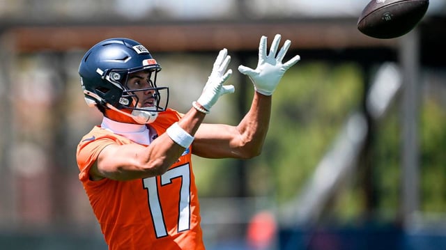 Denver Broncos wide receiver Devaughn Vele (17) catches a pass during OTAs at Broncos Park in Englewood, Colorado, on June 5, 2025. (AAron Ontiveroz/The Denver Post/TNS)